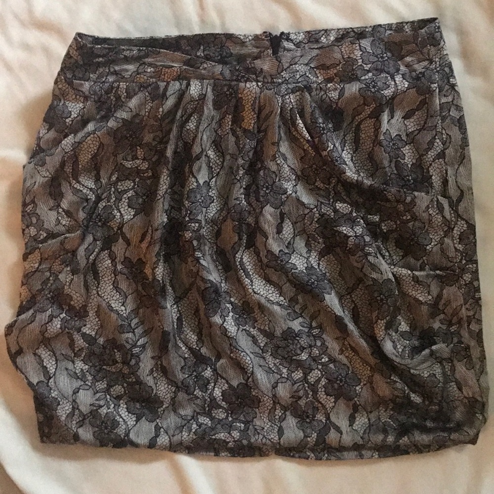Express skirt size small